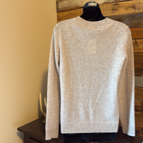 NWT Charter Club Cashmere VNeck Sweater - Picture 4 of 5